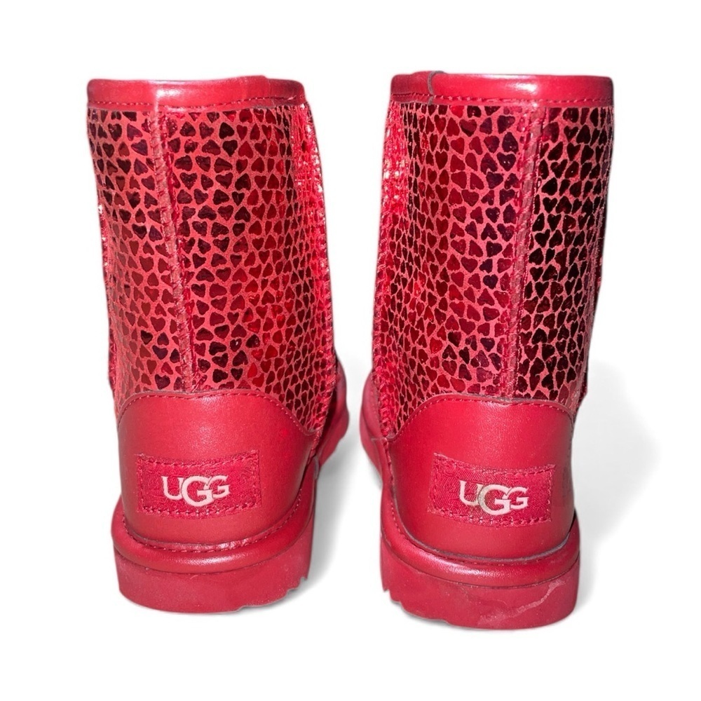 UGG Kids' Classic II Gel Hearts - Picture 4 of 5